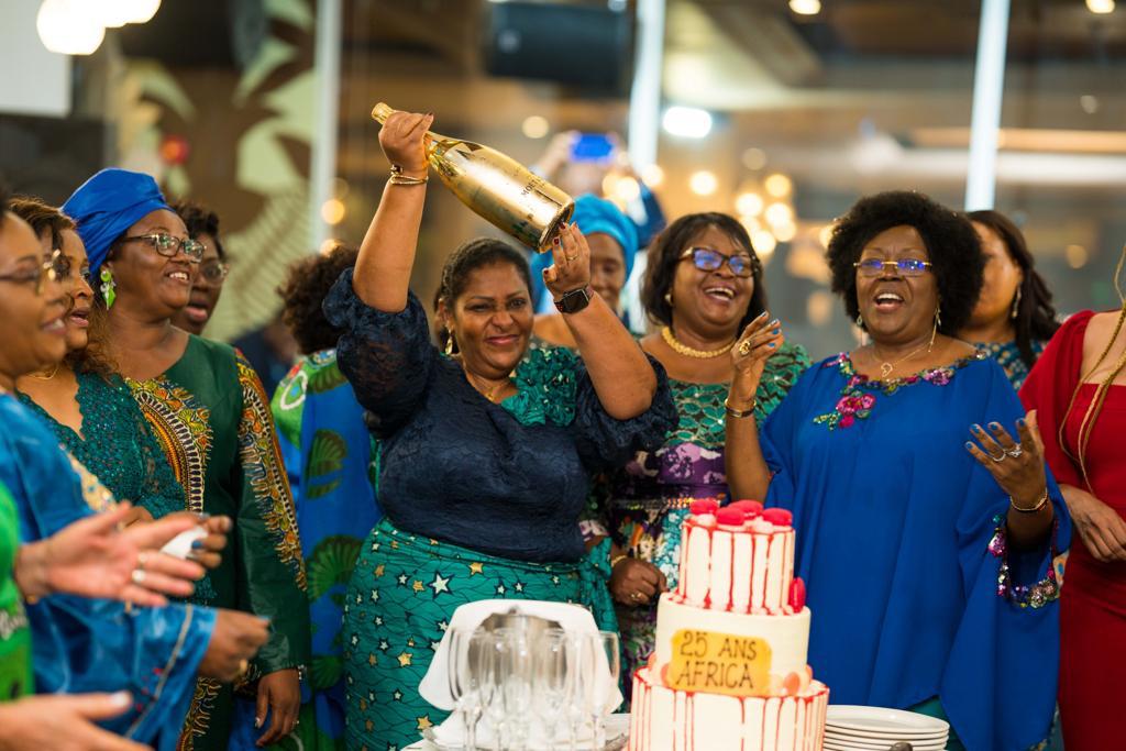 25 ans d’anniversaire le19 Novembre 2022 à l’hôtel du Fleuve