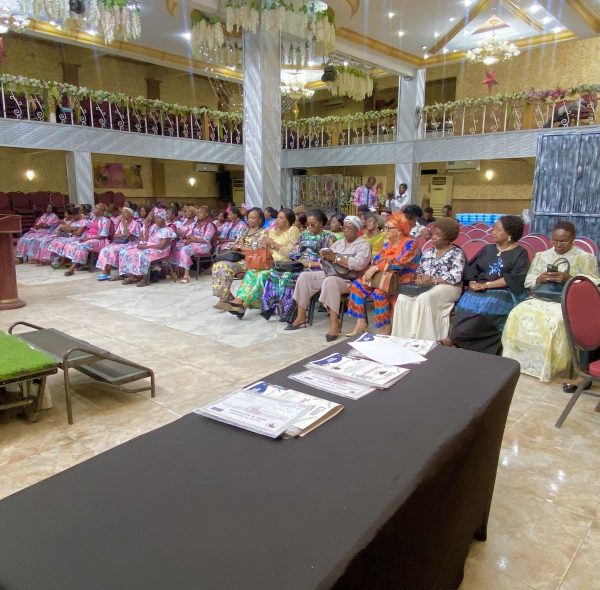 LA CÉRÉMONIE DE REMISE DES CERTIFICATS le mardi 29 avril 2025 à la salle de fêtes Fal Bob de Bandalungwa